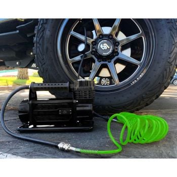 Overland Vehicle Systems EGOI Portable Air Compressor System 5.6 CFM With Storage Bag, Hose & Attachments - Single Motor