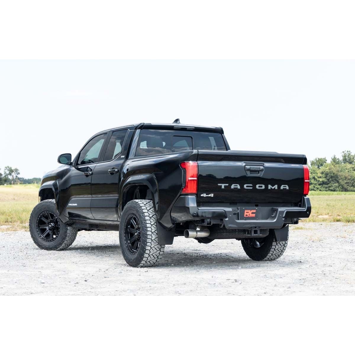 Rough Country 2024 Tacoma ランクル250使用 Rough Country 2024+ Toyota Tacoma 4WD 1.5 Inch Leveling Kit | POLY